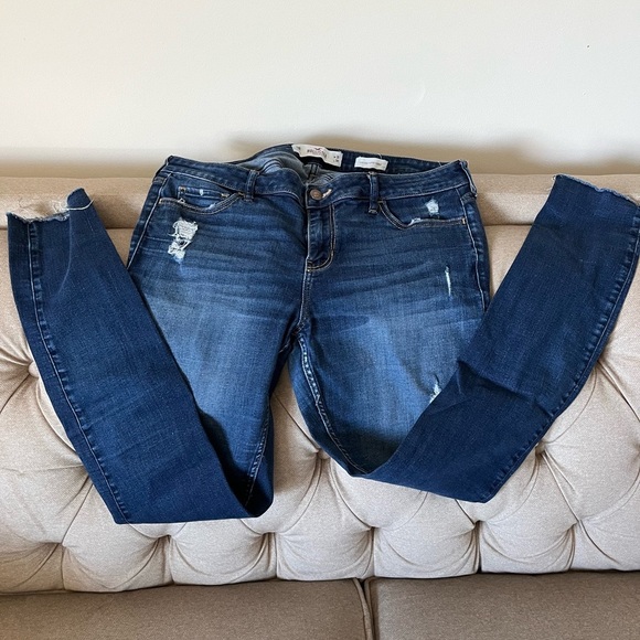 Hollister Denim - Hollister low rise super skinny ripped jeans, size 13R, waist 31”, length 30”.